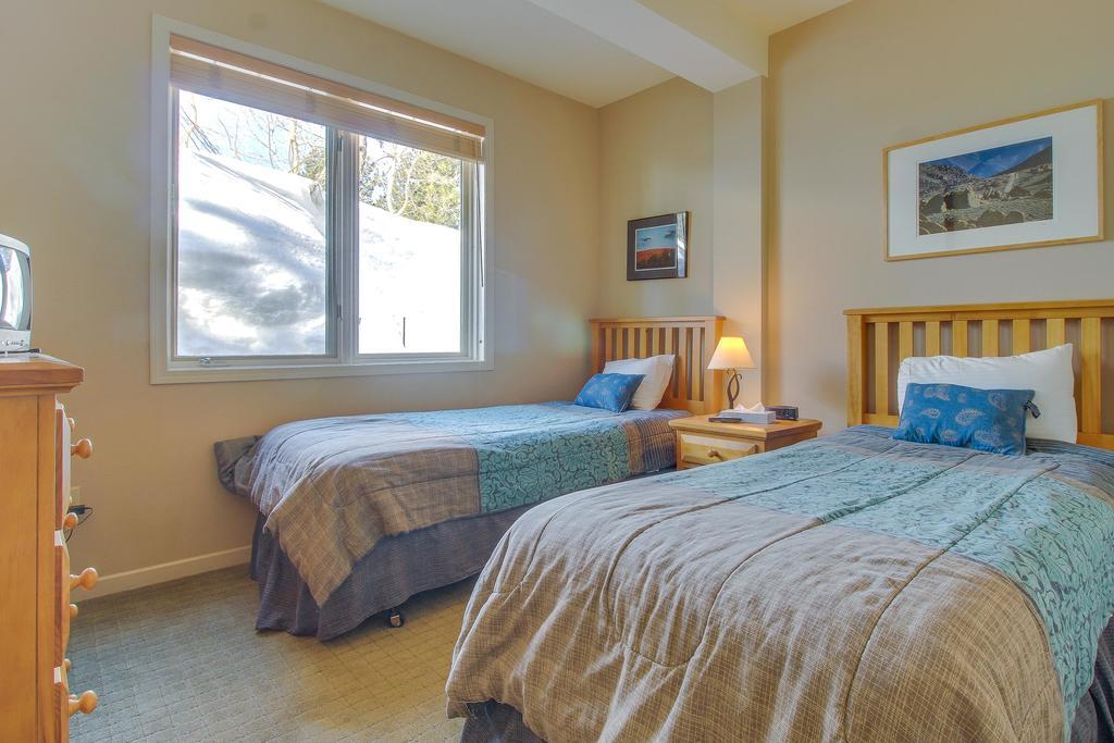 Mammoth Green Condos マンモス・レイクス エクステリア 写真