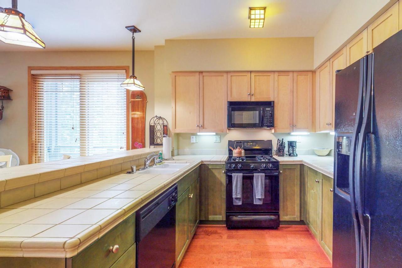 Mammoth Green Condos マンモス・レイクス エクステリア 写真